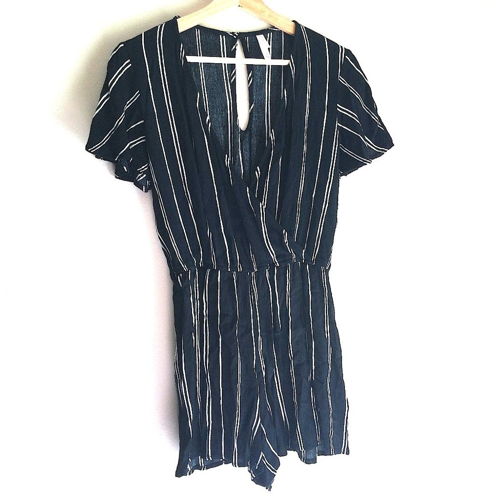 Xhilaration black/white striped boho romper size S